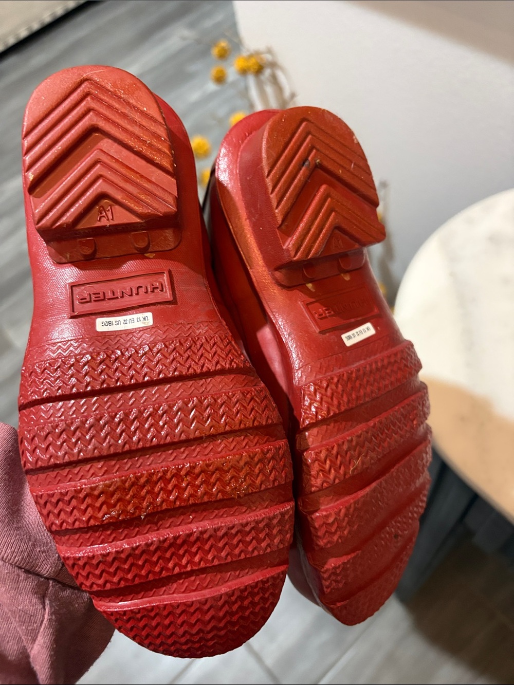 Hunter Kids Bright Red Gloss Rain Boots - Picture 5 of 5